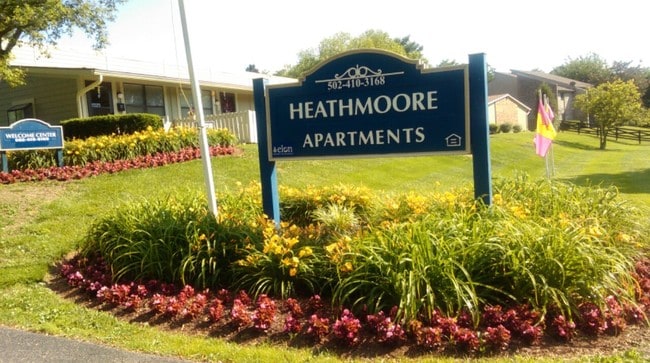 Heathmoore in Louisville, KY - Foto de edificio - Building Photo