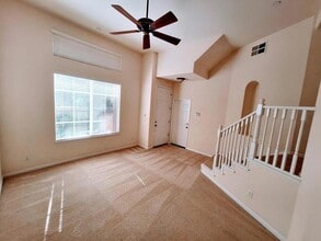 2580 W El Camino Ave in Sacramento, CA - Building Photo - Building Photo