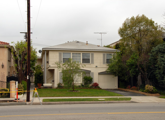 12550 Moorpark St in North Hollywood, CA - Foto de edificio - Building Photo