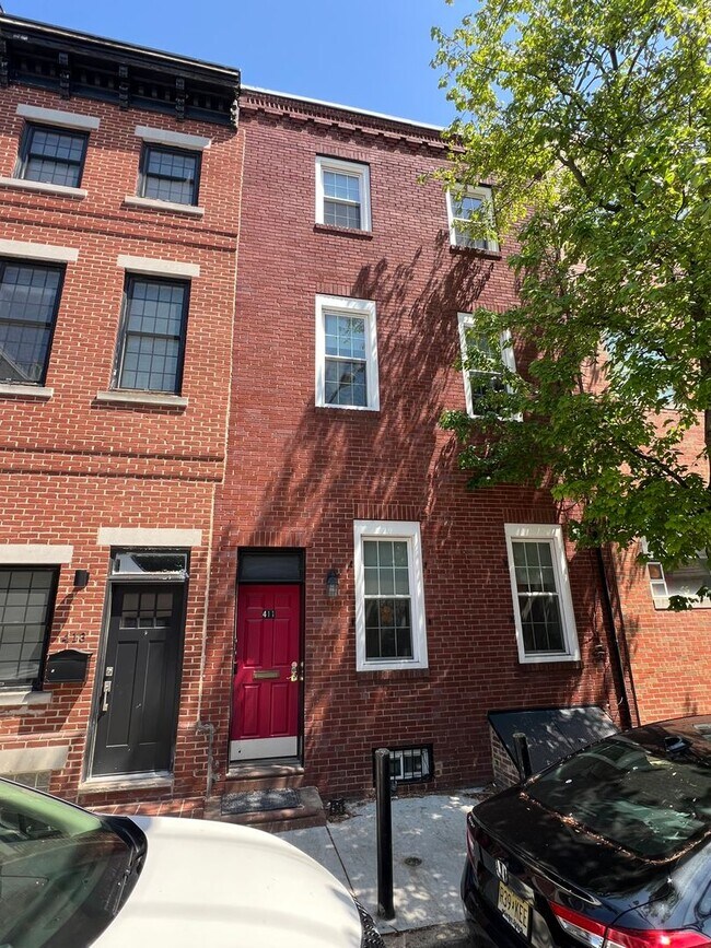 property at 411 Poplar St