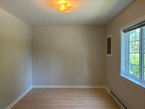 538 High St in Bath, ME - Building Photo - Building Photo