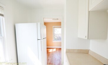 908 Hudson Ave, Unit 5 in Takoma Park, MD - Building Photo - Building Photo