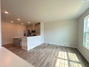 4475 Potters Wheel Dr in Fort Mill, SC - Building Photo - Building Photo