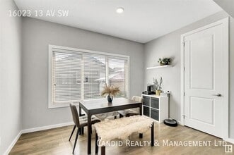 16023-16013 13 Ave SW in Edmonton, AB - Building Photo - Building Photo