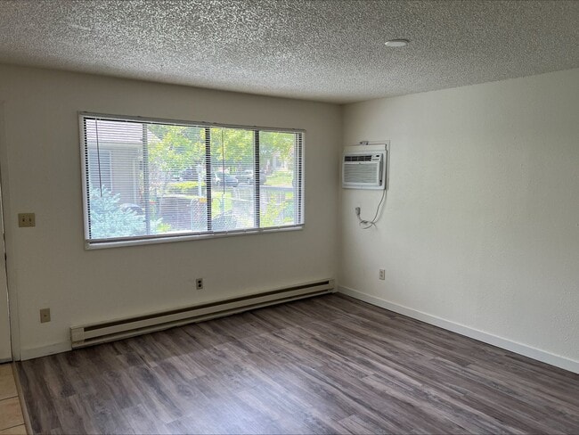 1111 W Providence Ave in Spokane, WA - Building Photo - Building Photo