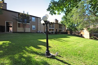 Rise Heather Ridge in Arlington, TX - Building Photo - Building Photo