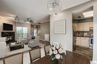 9910 Royal Ln in Dallas, TX - Building Photo - Building Photo
