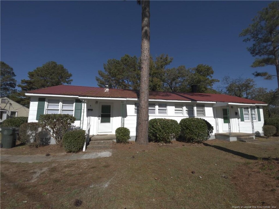 2104b Rogers Dr in Fayetteville, NC - Building Photo