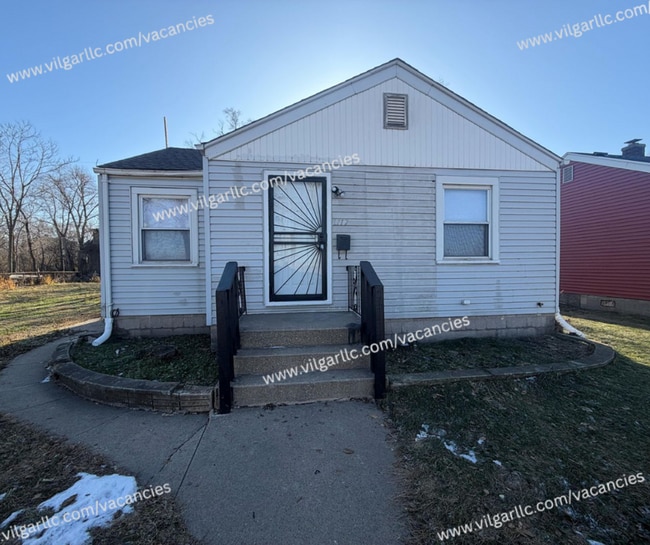 property at 1117 W 2nd Ave