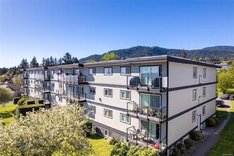 218 Bayview Ave in Ladysmith, BC - Building Photo - Building Photo