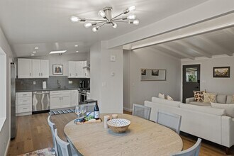 949 Syida Dr in Pacific Grove, CA - Building Photo - Building Photo