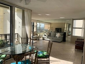 6710 Hawaii Kai Dr in Honolulu, HI - Building Photo - Building Photo