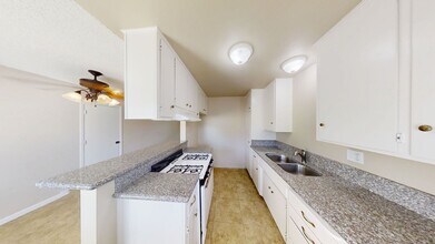 12340 Ross Pl in Yucaipa, CA - Building Photo - Building Photo