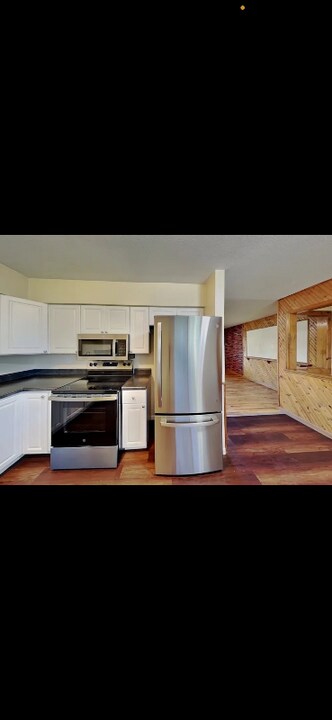 8550 Circle Dr in Westminster, CO - Building Photo