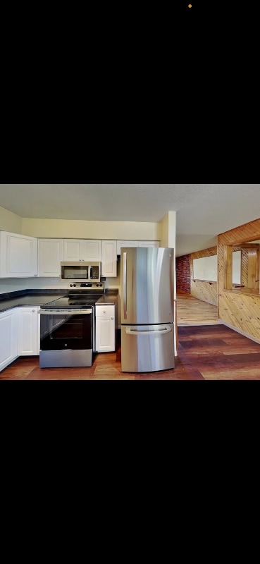 property at 8550 Circle Dr