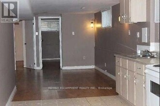 2012 Bonnymede Dr in Mississauga, ON - Building Photo - Building Photo