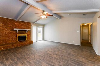 1849 El Paso St in Lewisville, TX - Building Photo - Building Photo