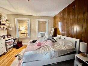 89 Hillsdale Rd, Unit 2 in Medford, MA - Building Photo - Building Photo