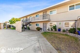 3407 W Olinda Ln in Anaheim, CA - Foto de edificio - Building Photo