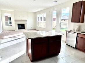 7118 Escondido Dr in Arcola, TX - Building Photo - Building Photo