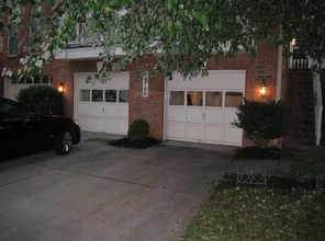 10108 Sterling Terrace in Rockville, MD - Foto de edificio - Building Photo