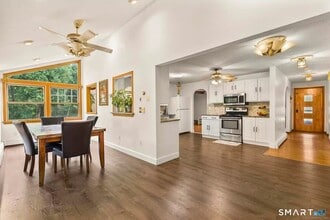 668 Ellington Rd in South Windsor, CT - Building Photo - Building Photo