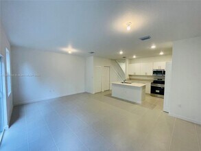 110 SE 10th St in Homestead, FL - Building Photo - Building Photo