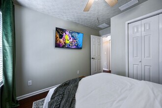 1431 Bay Overlook Dr in Woodstock, GA - Foto de edificio - Building Photo