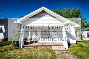 235 Gary St in Henderson, NC - Building Photo