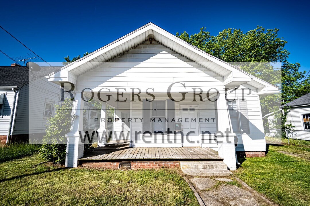 235 Gary St in Henderson, NC - Building Photo