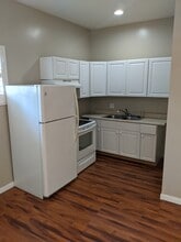 8630 Stanmoor Dr in Los Angeles, CA - Building Photo - Building Photo