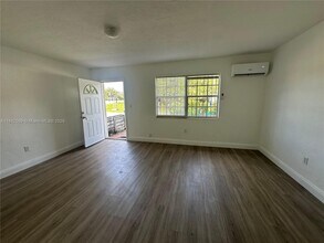 360 NE 82nd St in Miami, FL - Building Photo - Building Photo