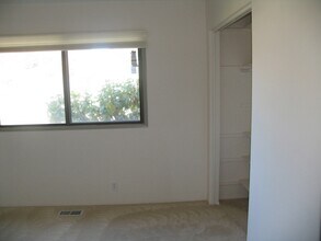 1154 NE Birchaire Ln in Hillsboro, OR - Building Photo - Building Photo