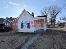 713 Ravenswood Dr in Evansville, IN - Building Photo