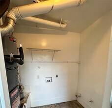4906 West Gate Blvd in Austin, TX - Building Photo - Building Photo