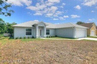 8826 100th Ave in Vero Beach, FL - Building Photo - Building Photo