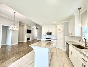 577 Warbler Crossing Ave in Baton Rouge, LA - Building Photo - Building Photo