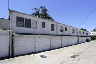 The Cottages on O St in Sacramento, CA - Building Photo - Building Photo