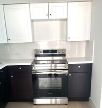 17890 W Dixie Hwy in North Miami Beach, FL - Building Photo - Building Photo