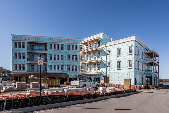 150 Front St in Franklin, TN - Foto de edificio - Building Photo