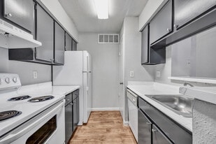 Sterling Point in Houston, TX - Building Photo