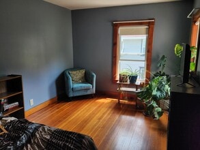 98 River St, Unit Floor 2 in Greenfield, MA - Foto de edificio - Building Photo