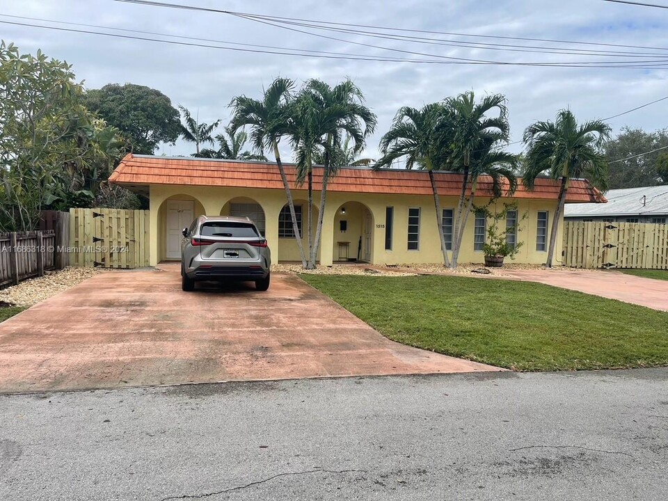 1517 SW 6th Ave in Fort Lauderdale, FL - Building Photo