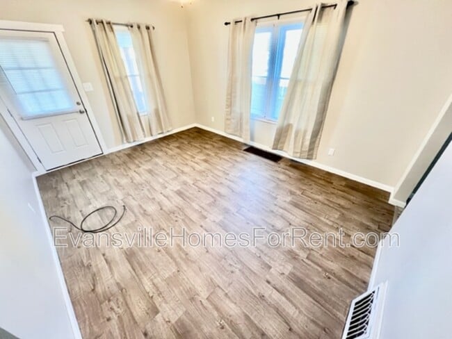 1324 Gavitt St in Evansville, IN - Building Photo - Building Photo