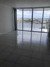 18081 Biscayne Blvd, Unit 703 in Aventura, FL - Building Photo - Building Photo
