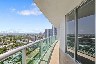 Flamingo Point 1500 Bay Road, Unit AC-2207 in Miami Beach, FL - Building Photo - Building Photo