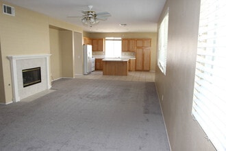 8930 Bayshore Ln in Riverside, CA - Building Photo - Building Photo