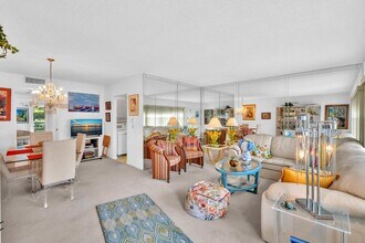 576 Fanshaw N in Boca Raton, FL - Building Photo - Building Photo