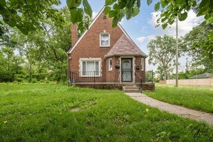 12200 Cheyenne St in Detroit, MI - Building Photo