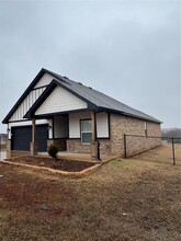 14101 Mdw Rdg Ln in Edmond, OK - Building Photo - Building Photo